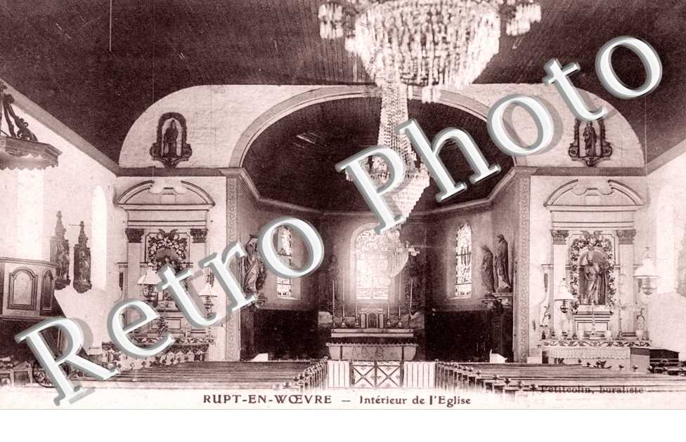 interieur de l&#039; eglise