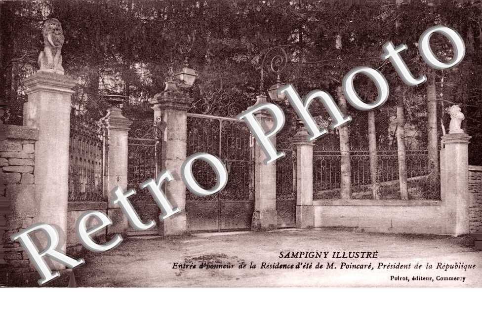 entree d'honneur de la residence d'ete de M. Poincare
