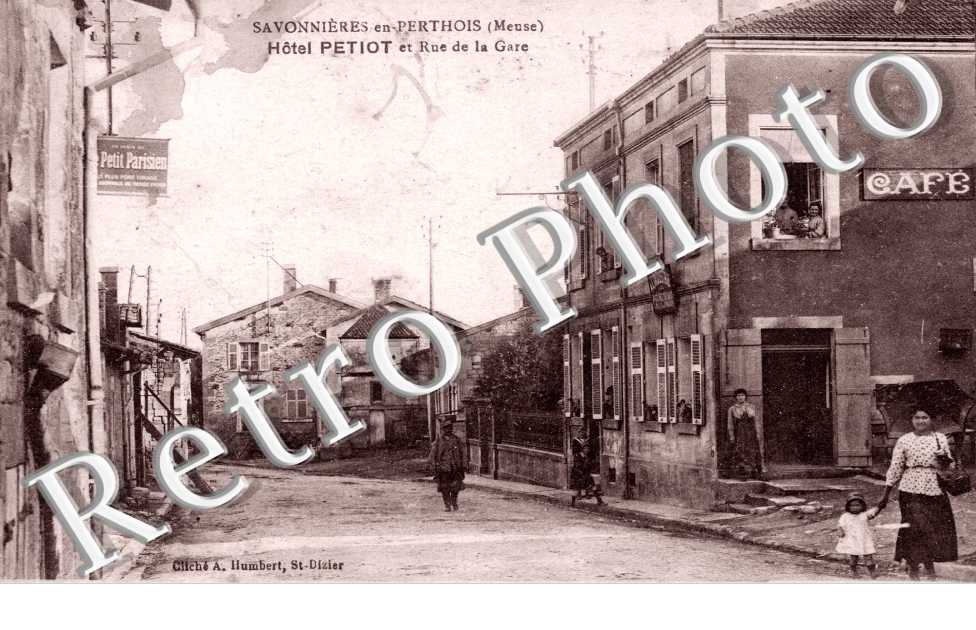 Hotel Petiot et rue de la gare