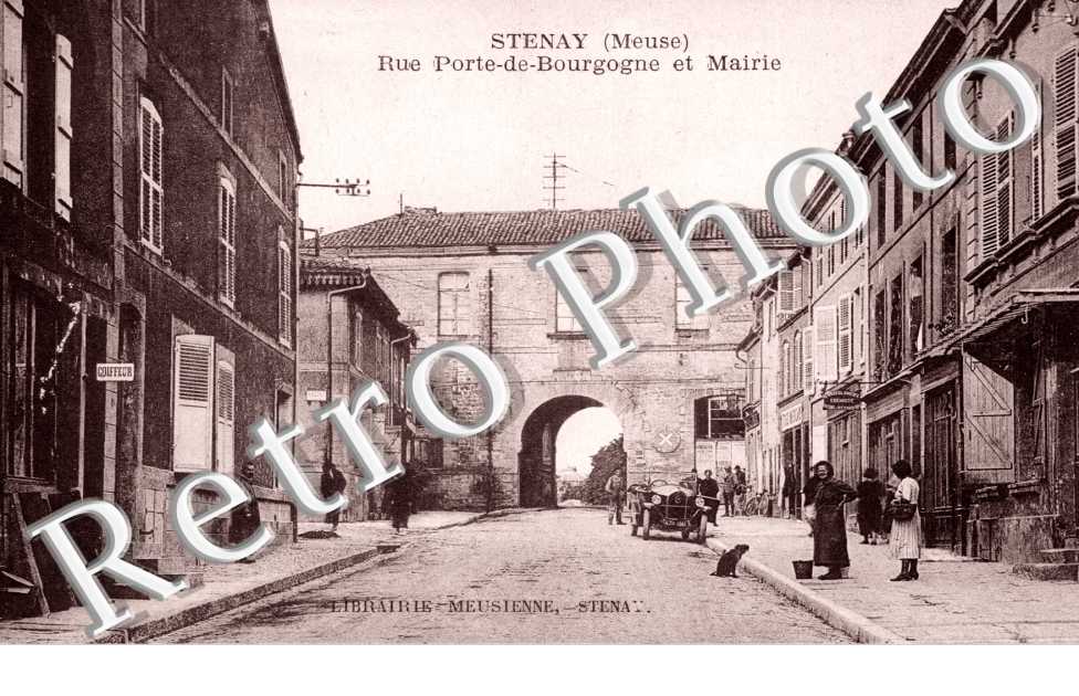 Rue Porte de Bourgogne et Mairie