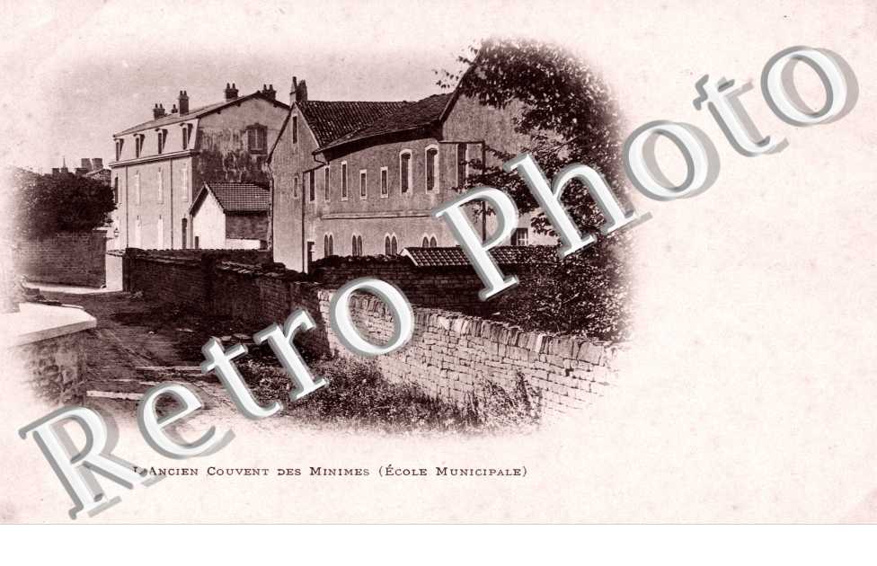 l&#039;ancien couvent des Minimes (ecole municipale)