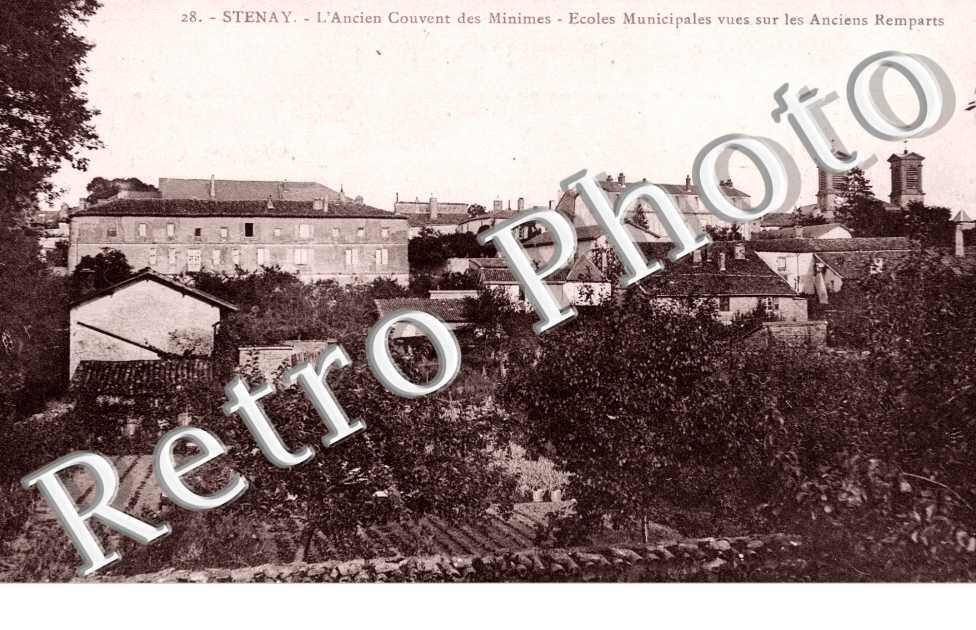 l&#039;Ancien Couvent des Minimes, ecoles Municipales vues sur les Anciens Remparts