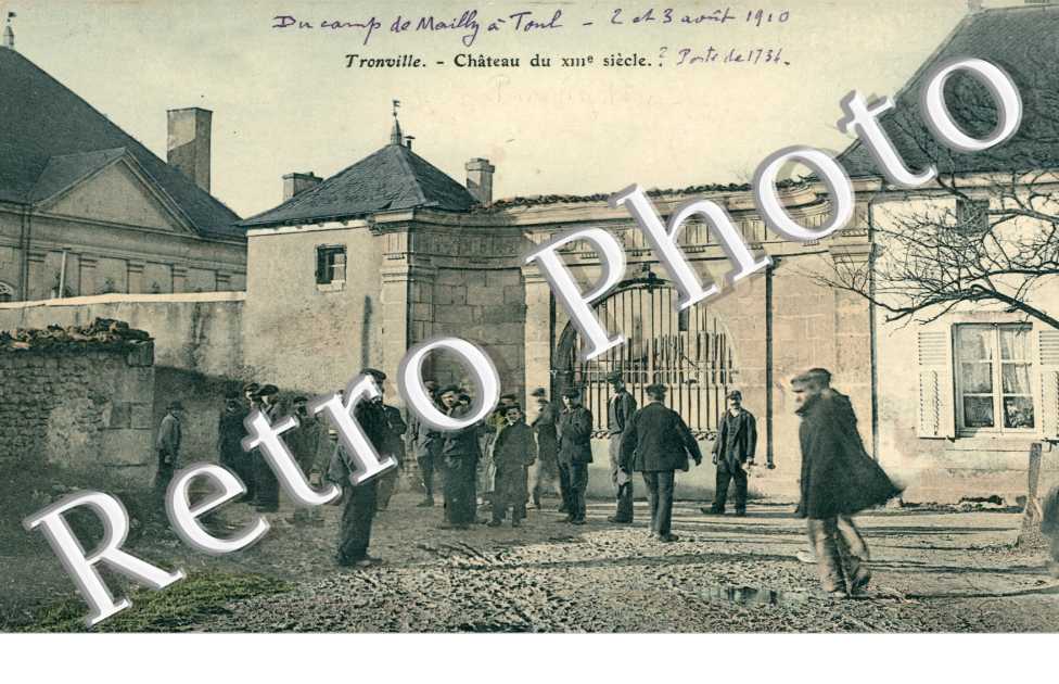 chateau du XIII° siecle (couleur)