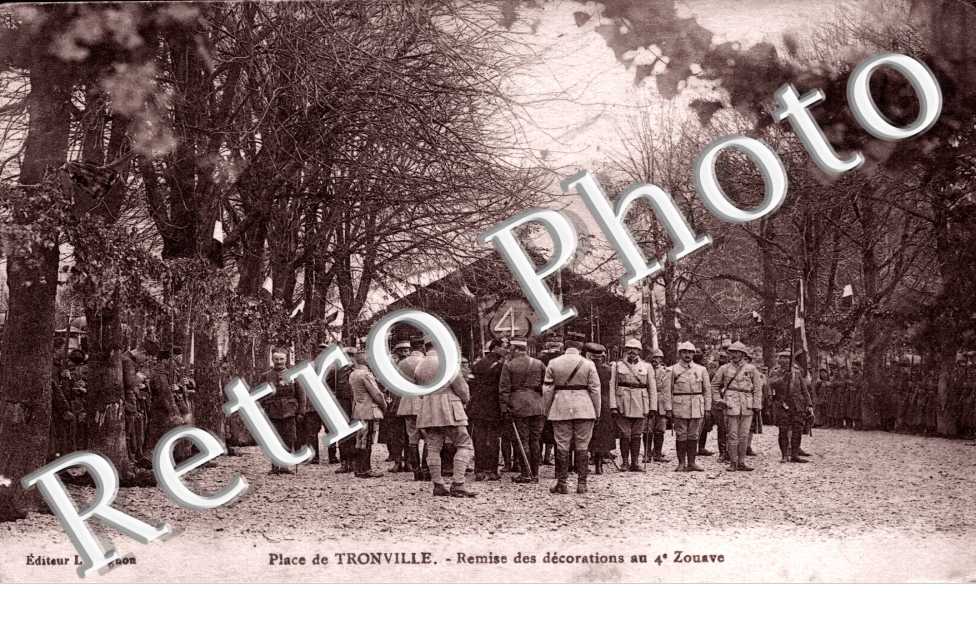 remise des decorations au 4° Zouave