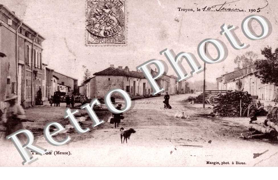 ( une rue )