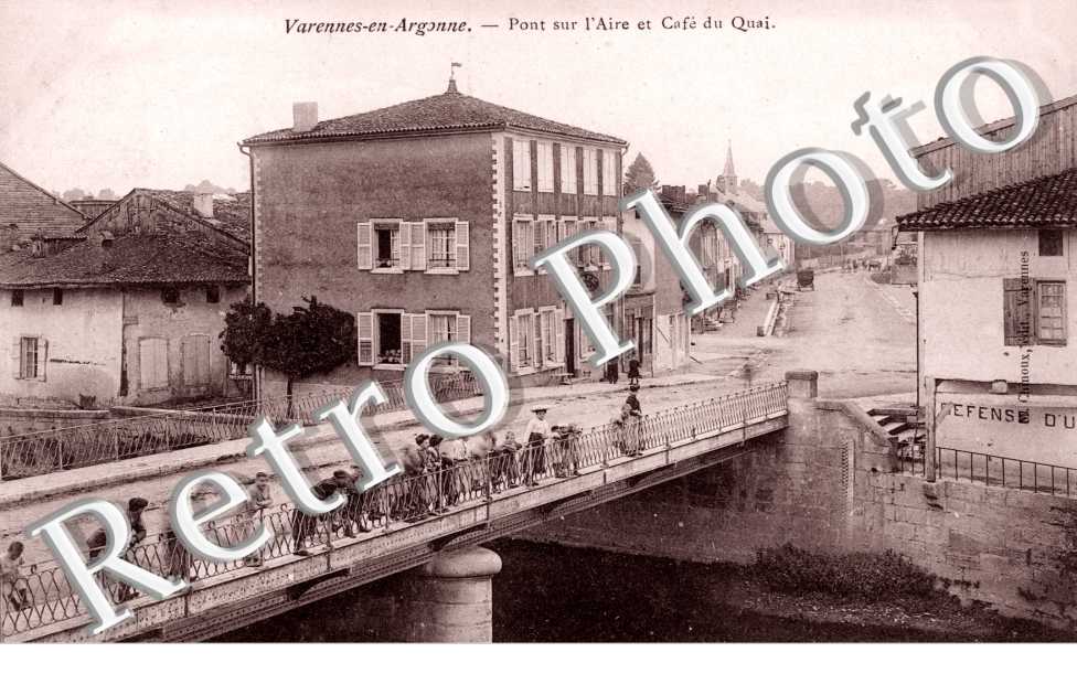 Pont sur l'Aire et Cafe du Quai