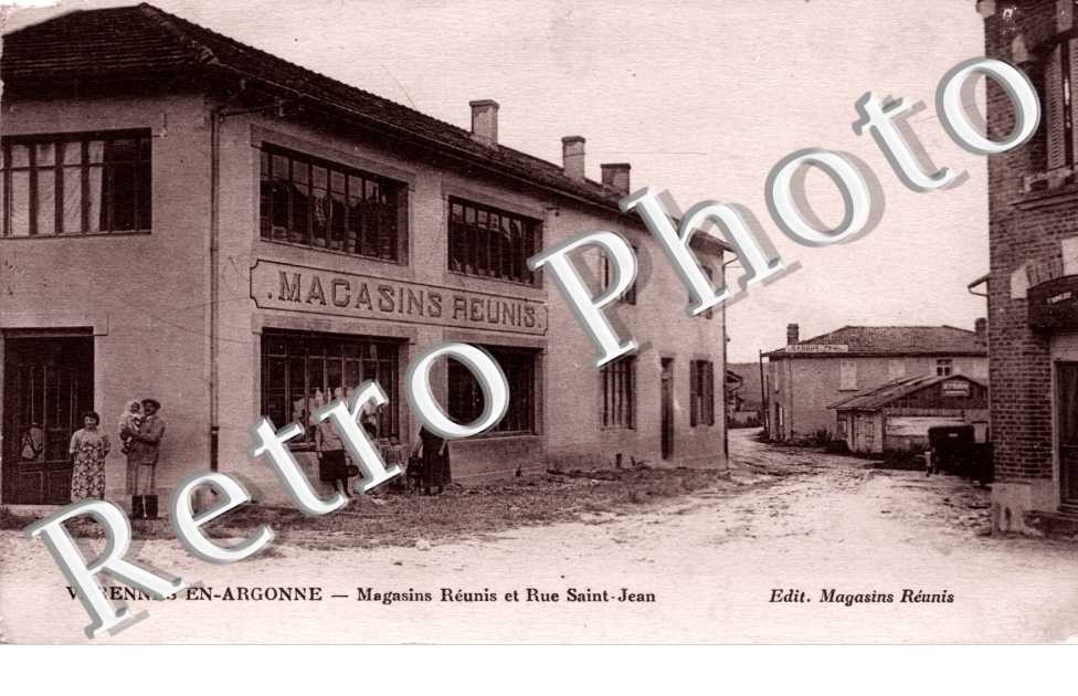 Magasins reunis et Rue Saint Jean