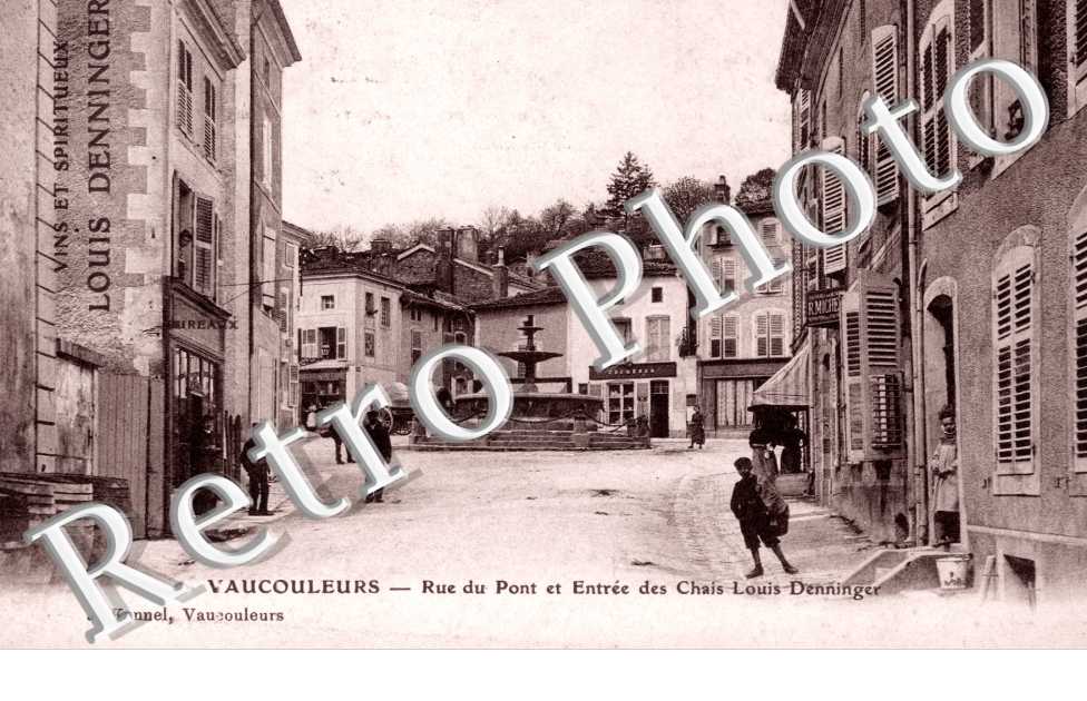 Rue du Pont et Entree des Chais Louis Denninger