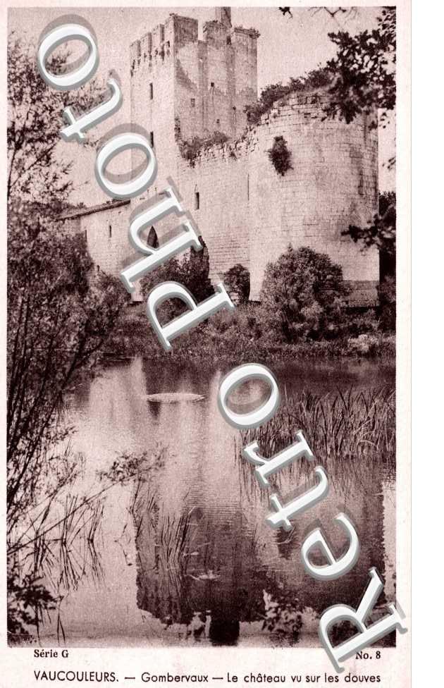 Gombervaux, le chateau vu sur les douves