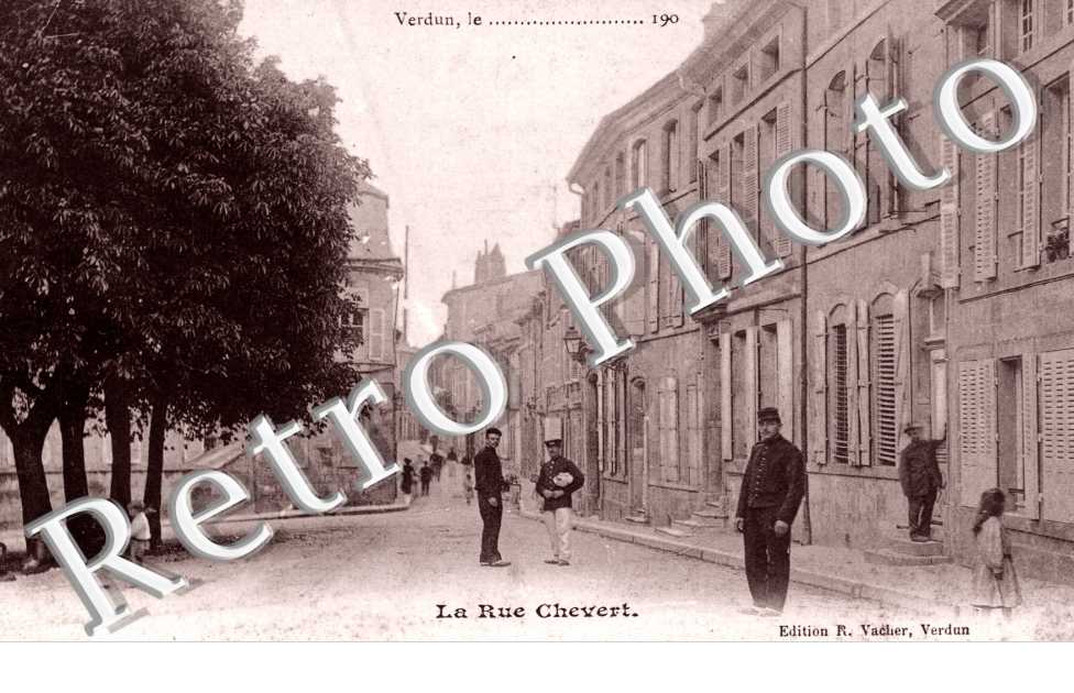 la Rue Chevert