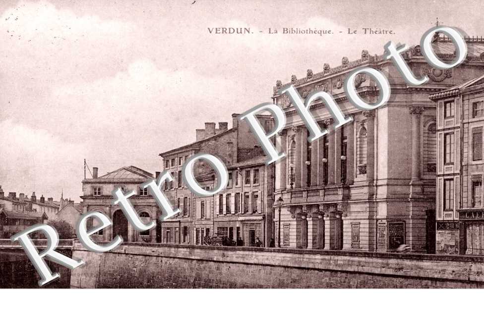 La Bibliotheque et le Theatre