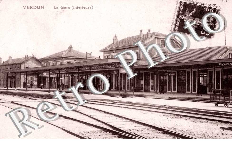 l&#039;Interieur de la Gare