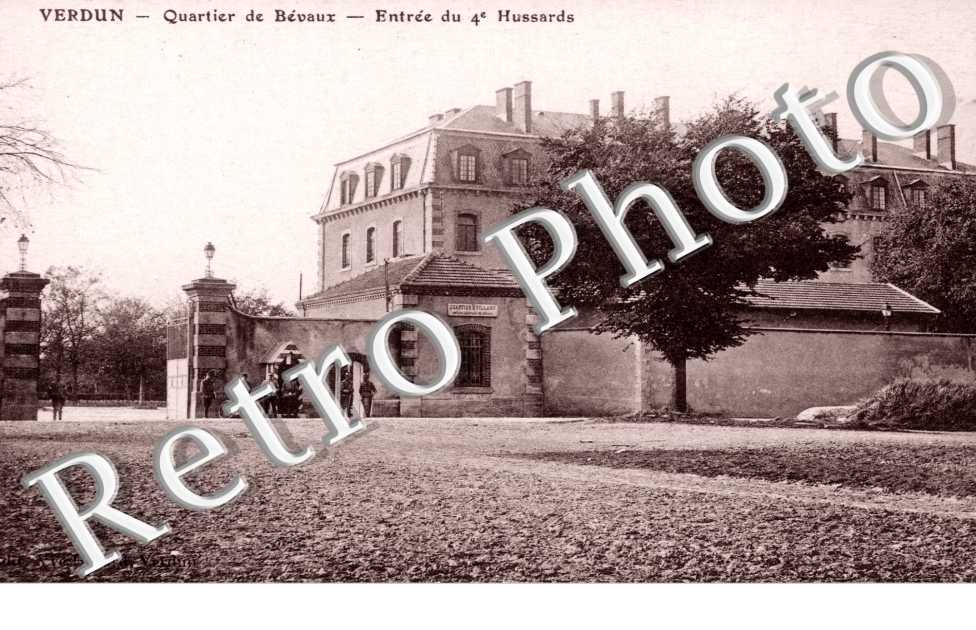 quartier de Bevaux - Entree du 4eme Hussard