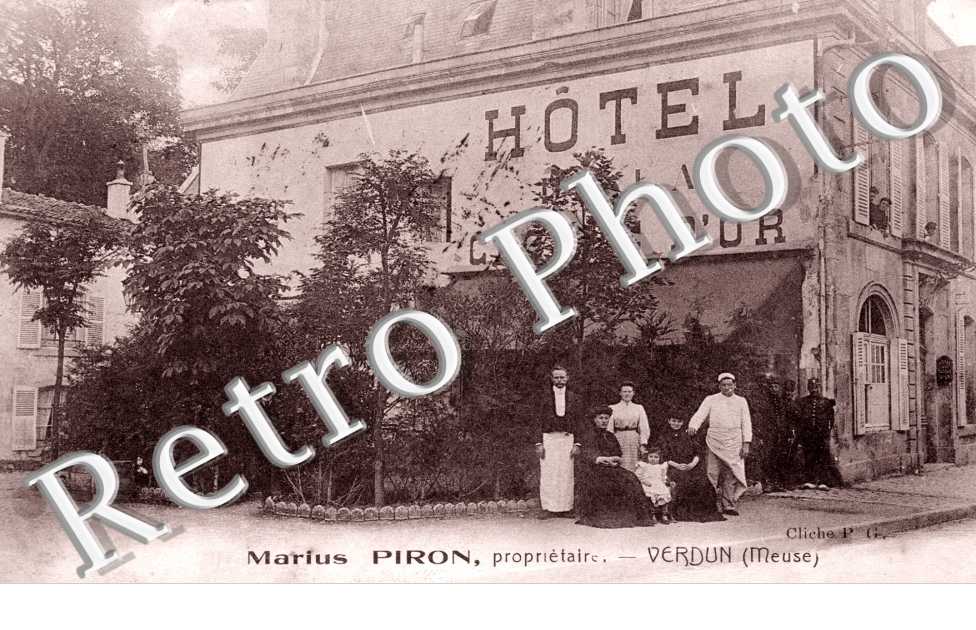 Marius Piron, proprietaire, Hotel de la Cloche d'Or