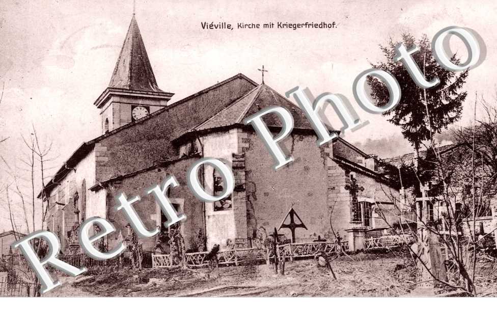 Kirche mit Kriegerfriedhof
