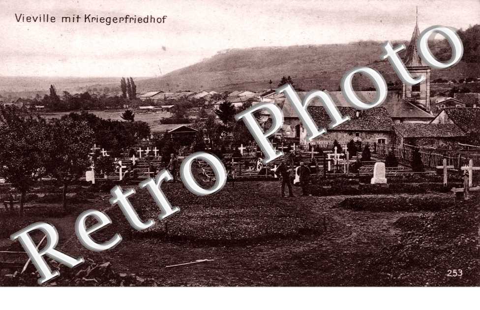 mit Kriegerfriedhof