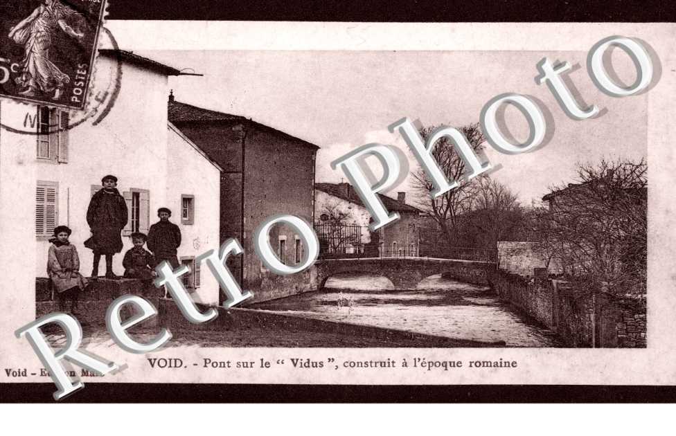 pont sur le "Vidus" construit a l'epoque romaine (cadre bleu)