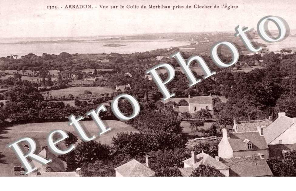 Vue prise du Clocher sur le Golfe du Morbihan