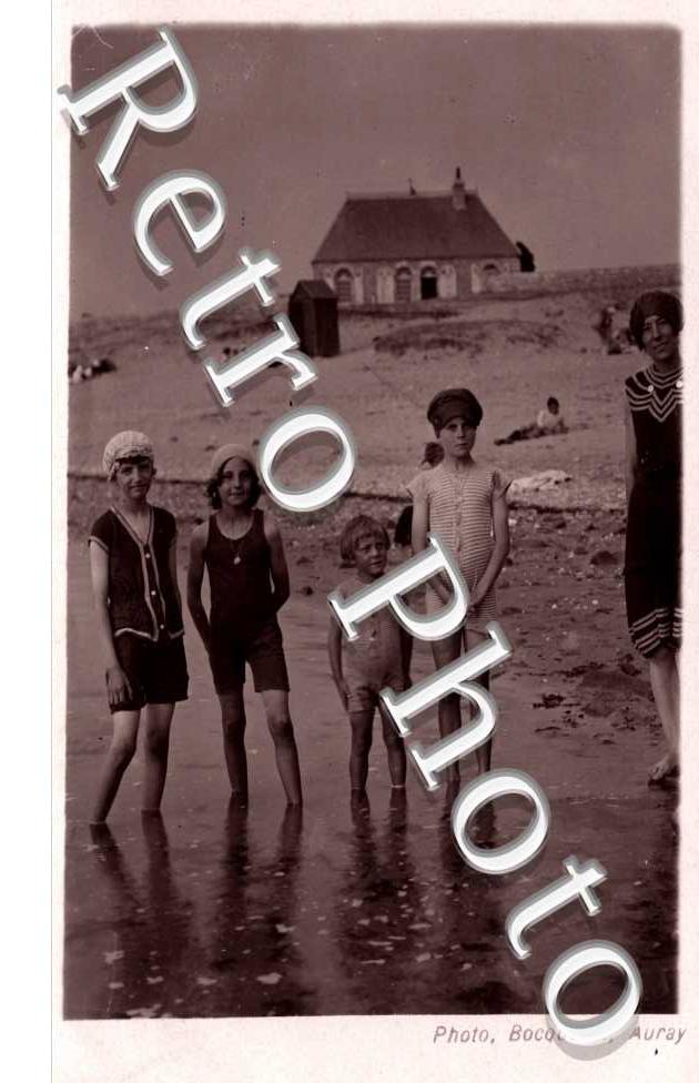photo Bocquenet, une famille a la Plage