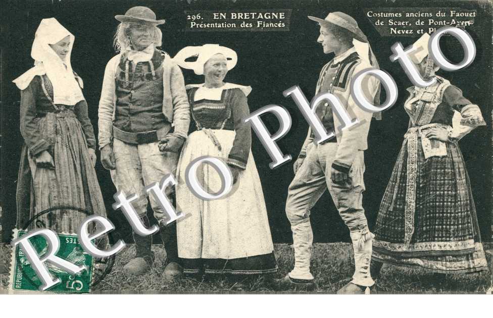 Costumes Anciens - Presentation des Fiances
