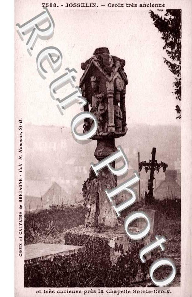 Croix tres Ancienne et curieuse