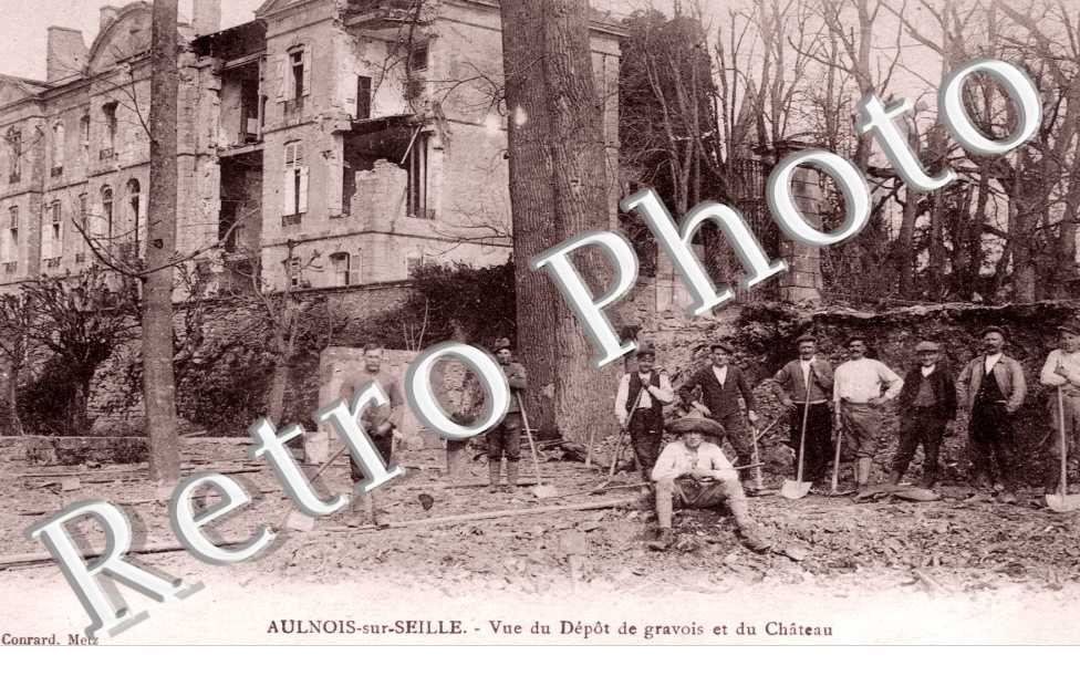 Vue du Depot de gravois et du Chateau