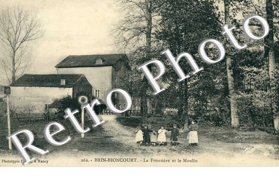 La Frontiere et le Moulin