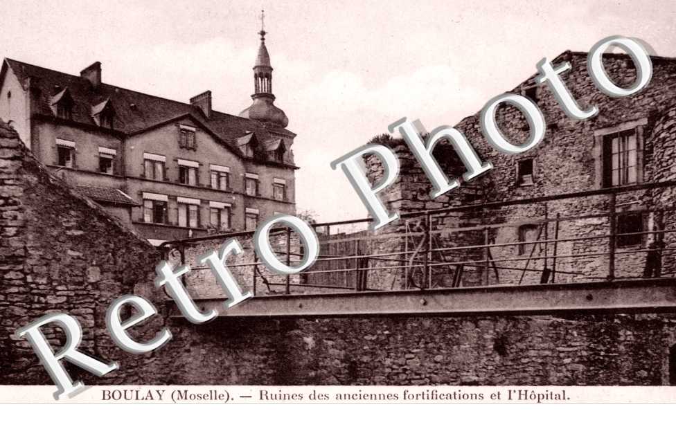ruines des anciennes fortifications et l&#039;hopital