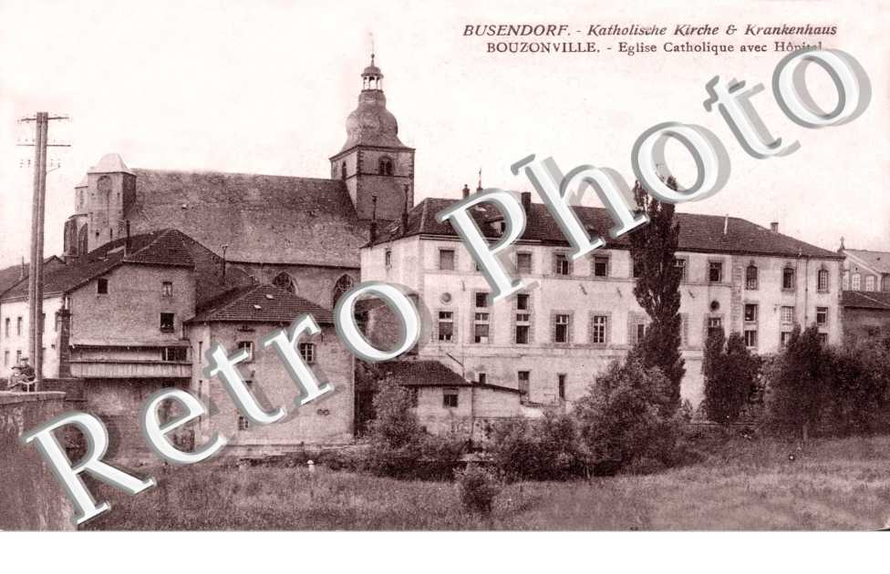 eglise catholique avec Hopital
