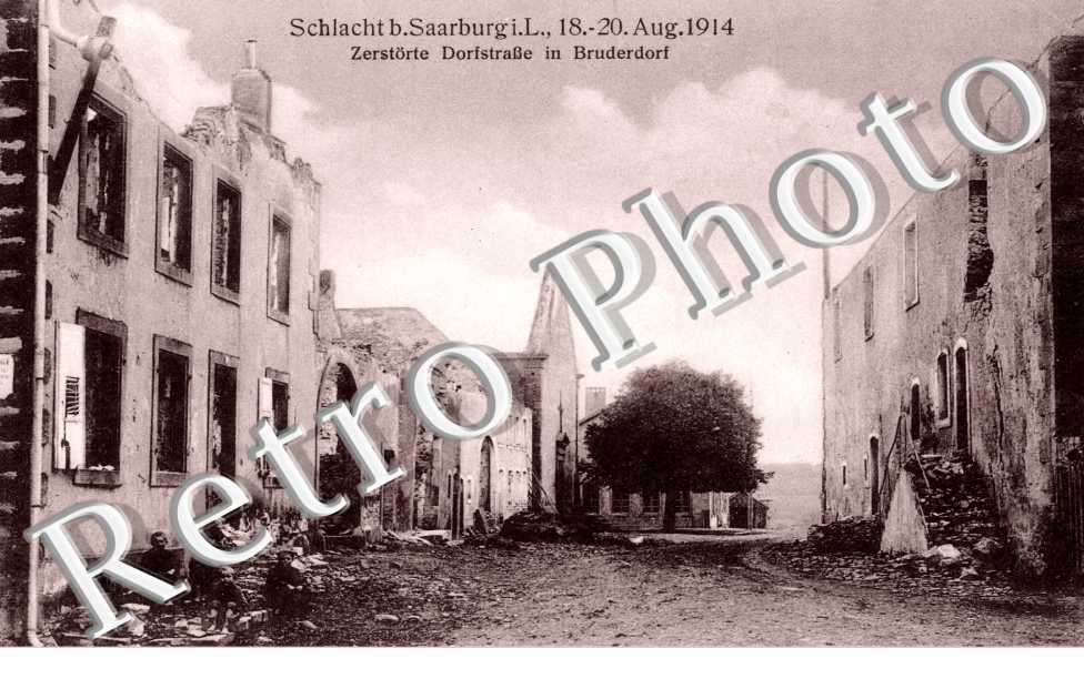 Schlacht b. Saarburgi 18-20 Aug. 1914 - Zerstorte Dorfstrasse in Bruderdorf