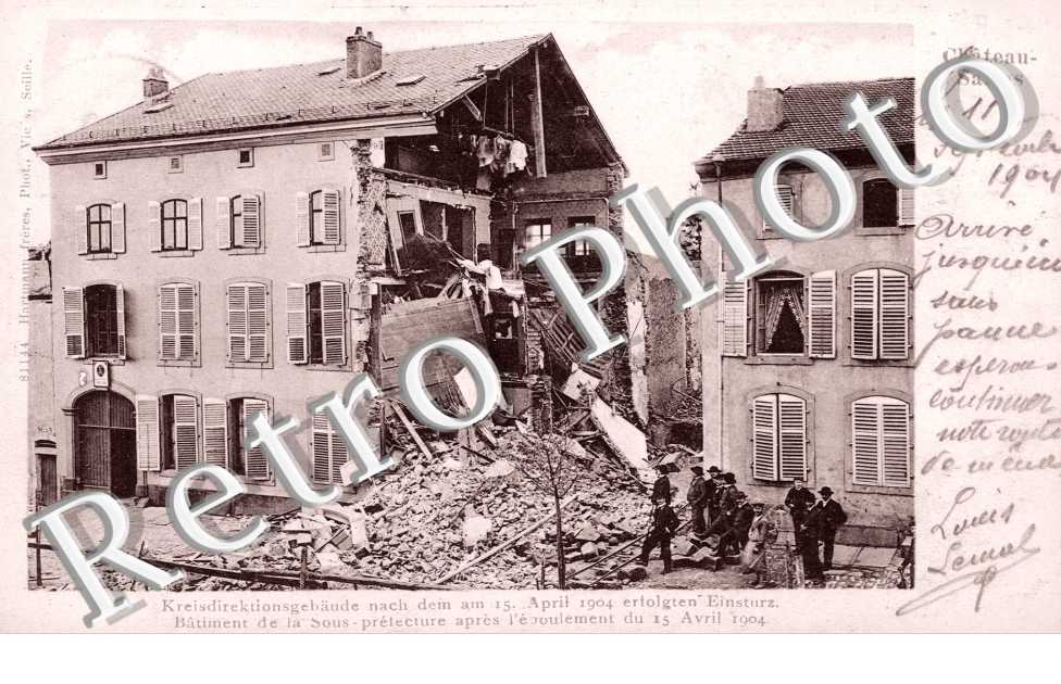 Batiment de la Sous Prefecture apres l&#039;eboulement du 15 avril 1904