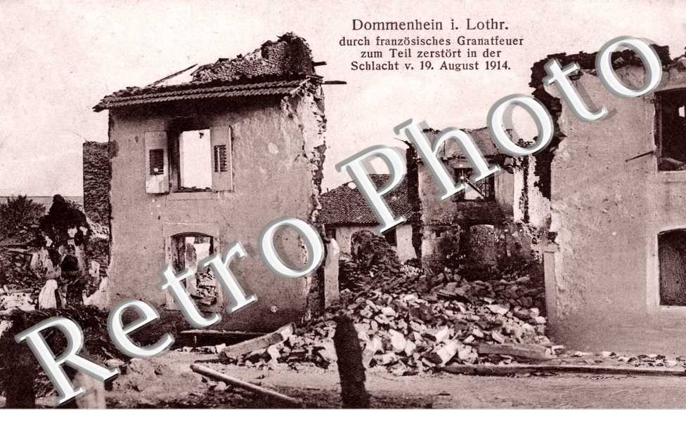 Dommenheim durch franzosiches Granatfeuer zum Teil zerstort in der Schlacht