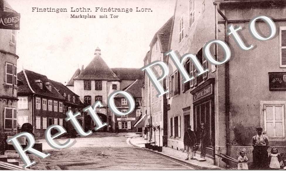 Marktplatz mit Tor