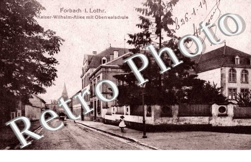Kaiser Wilhelm Allee mit Oberreaischule