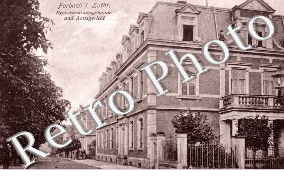 Kreisdirektionsgebaude und Amtsgericht