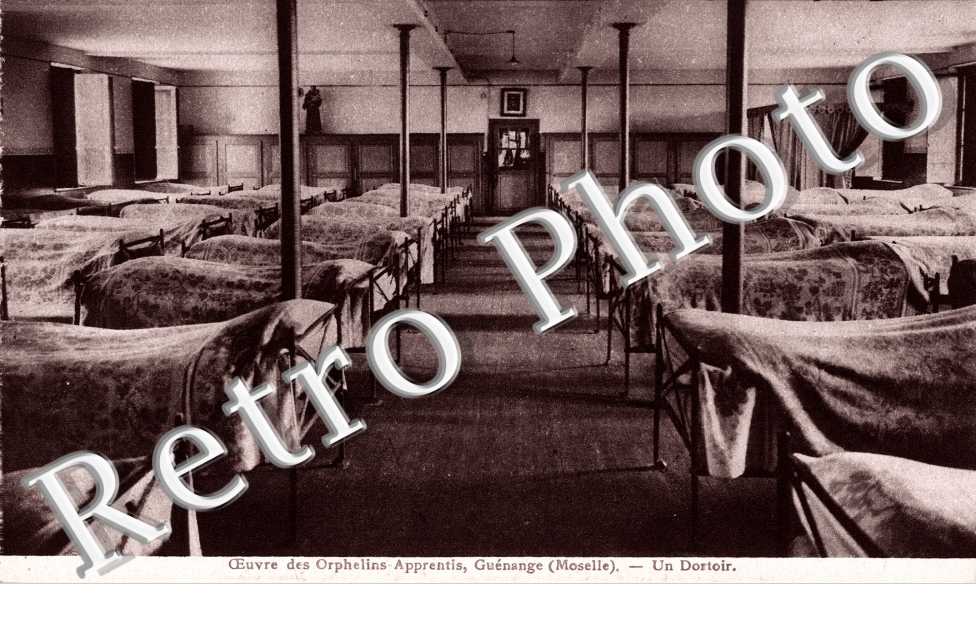 Dortoir des l&#039;oeuvre des Orphelins apprentis