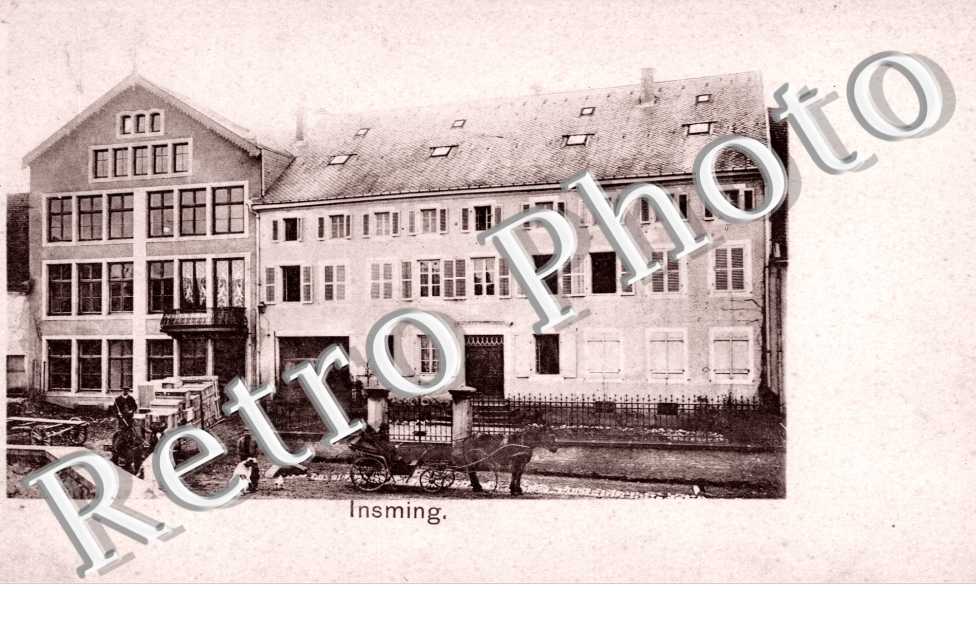Batiments, chargement de marchandises, chevaux