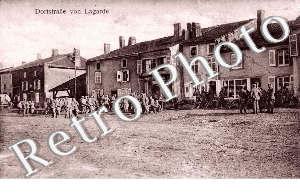 Dorfstraße von Lagarde