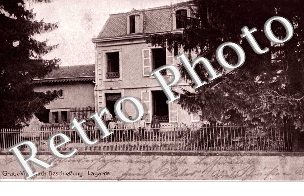 Grave Villa nach Beschiessung