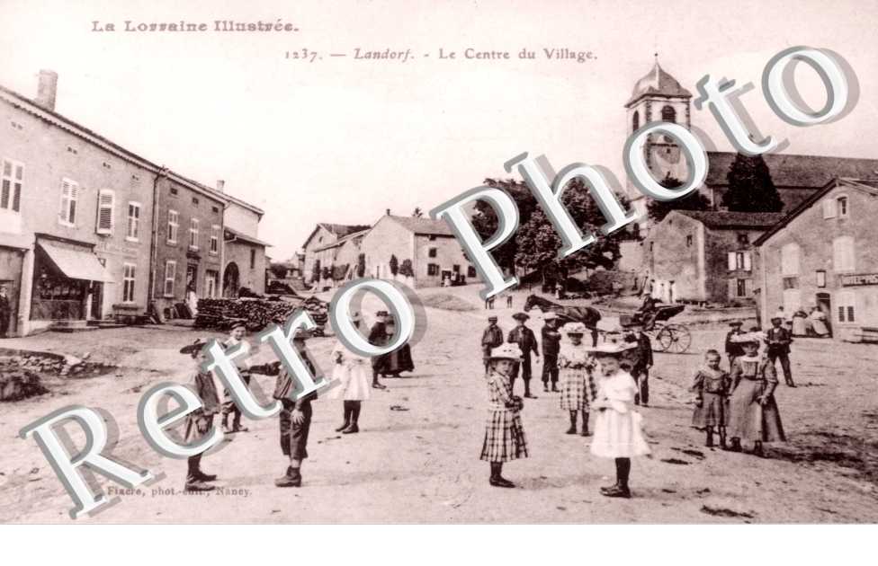 le Centre du village (enfants)