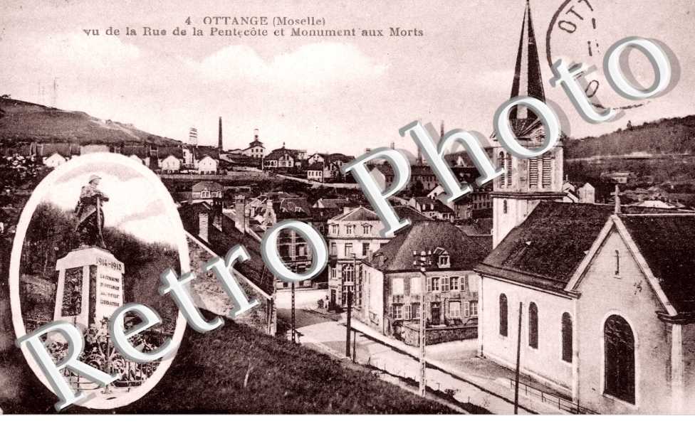 Vu de la Rue de la Pentecote et Monument aux Morts