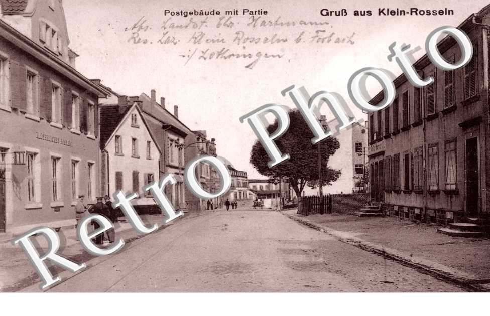 Postgebaude mit Partie
