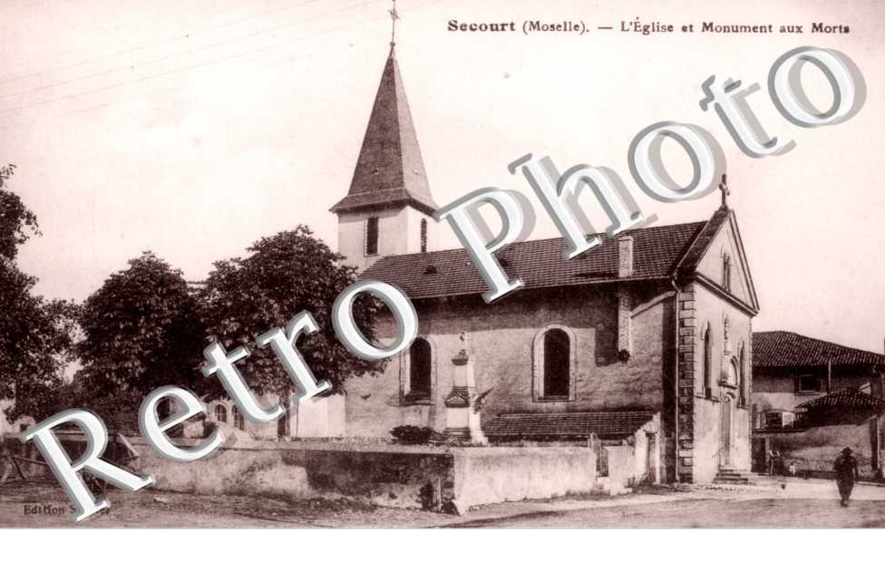 l&#039;eglise et monument aux morts