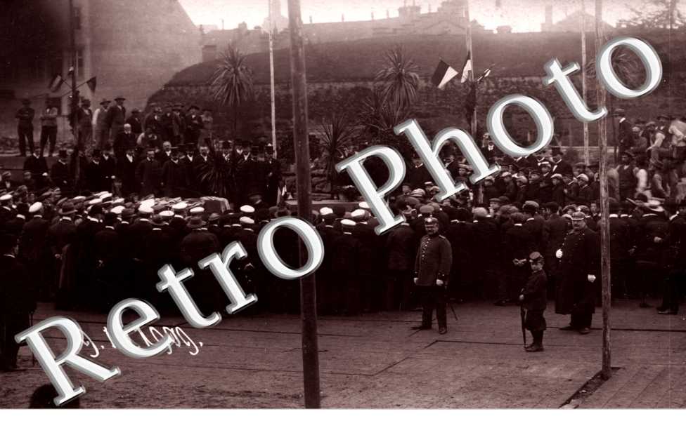 ceremonie officielle  9 octobre 1909