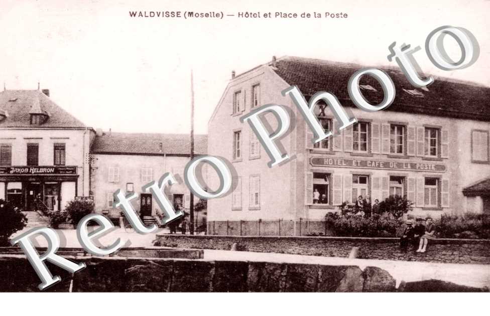 Hotel et place de la poste