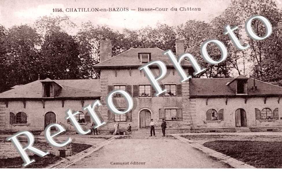 basse cour du chateau