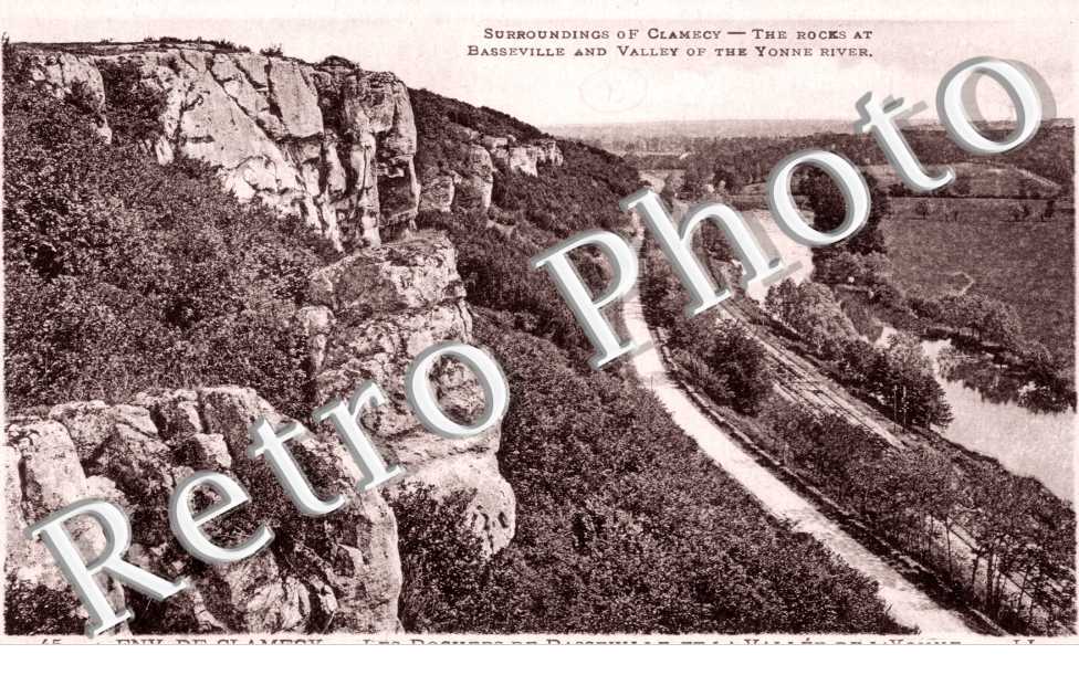 Les rochers de Basseville et vallee de l&#039;Yonne