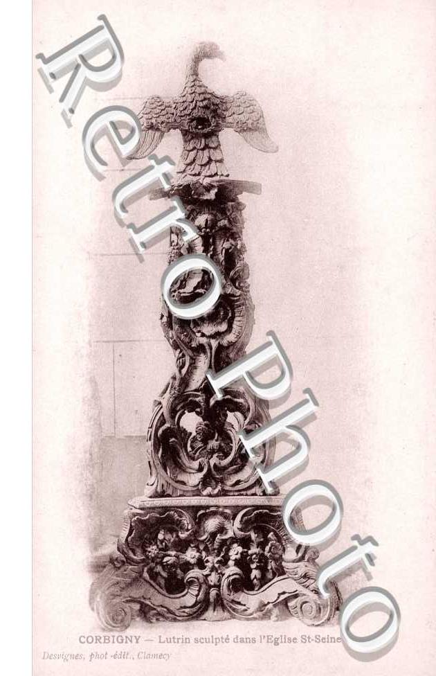 Lutrin sculpté dans l'Eglise St Seine