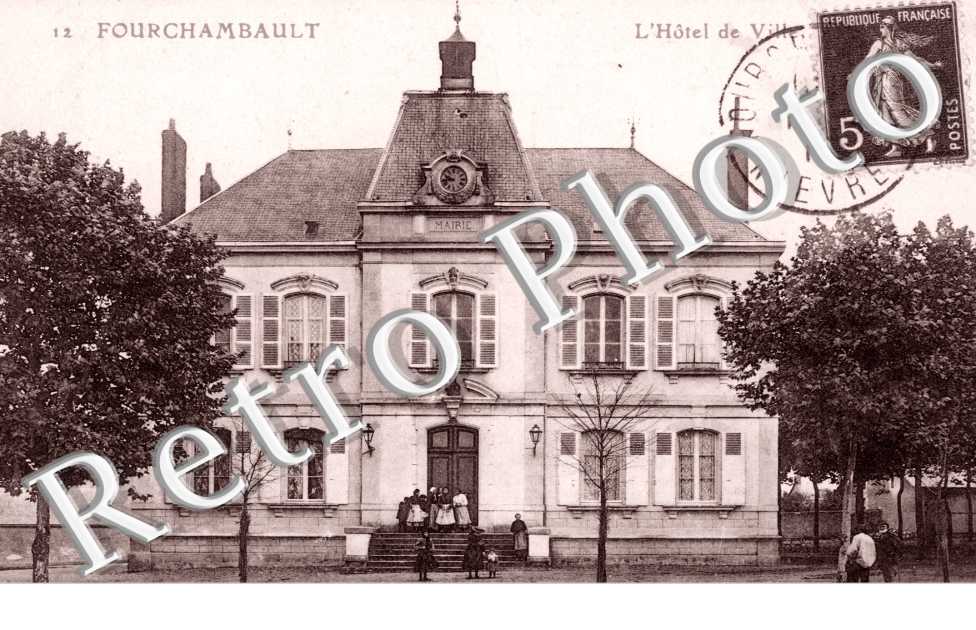 L'Hotel de Ville
