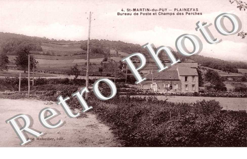 Plainefas, Bureau de Poste et Champs des Perches